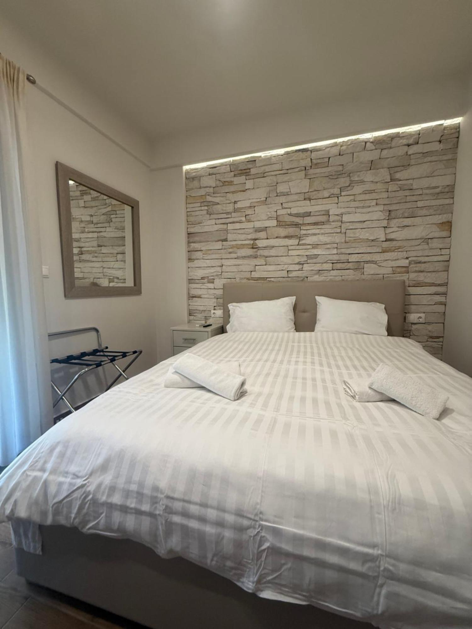 Paralía Aqua Mare Luxury Apartments מראה חיצוני תמונה